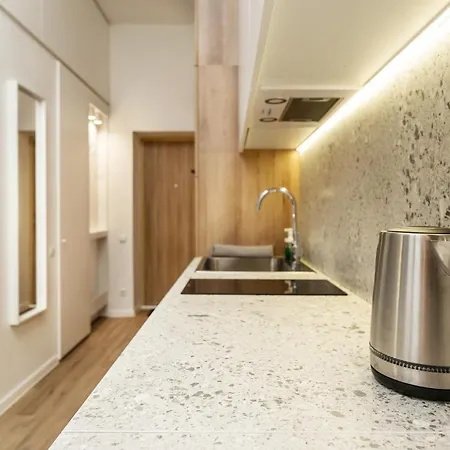 Air 318 Apartment